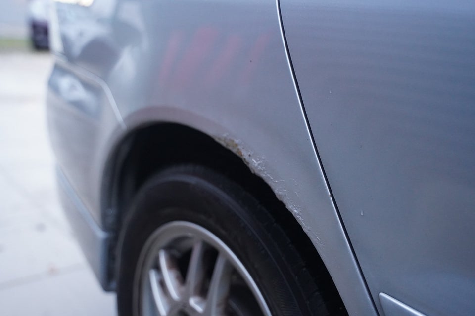 Mitsubishi Lancer 1,6 Invite 4d