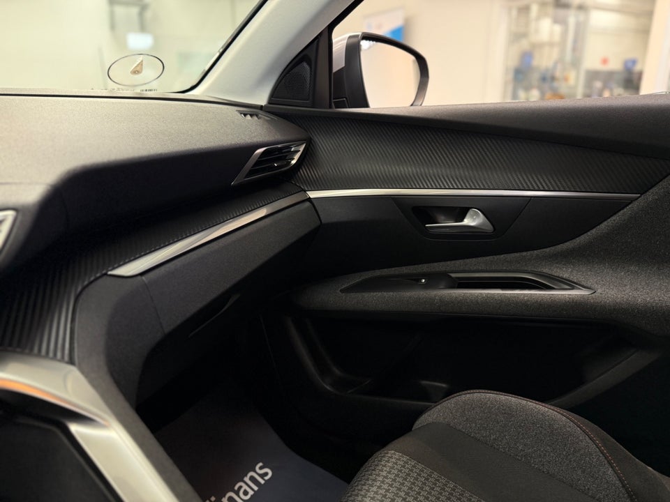 Peugeot 3008 1,2 PureTech 130 Strike 5d