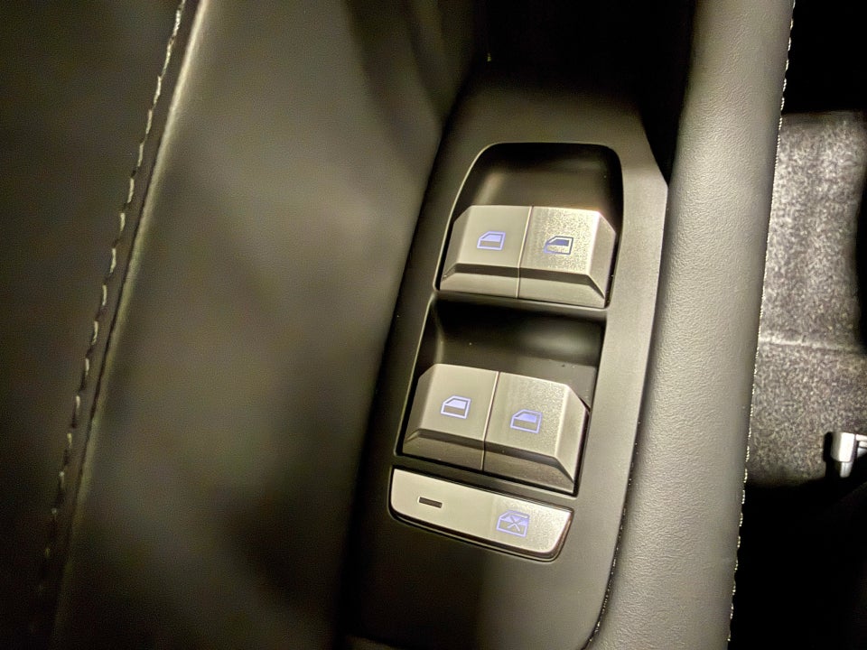 MG MGS5 64 Luxury 5d