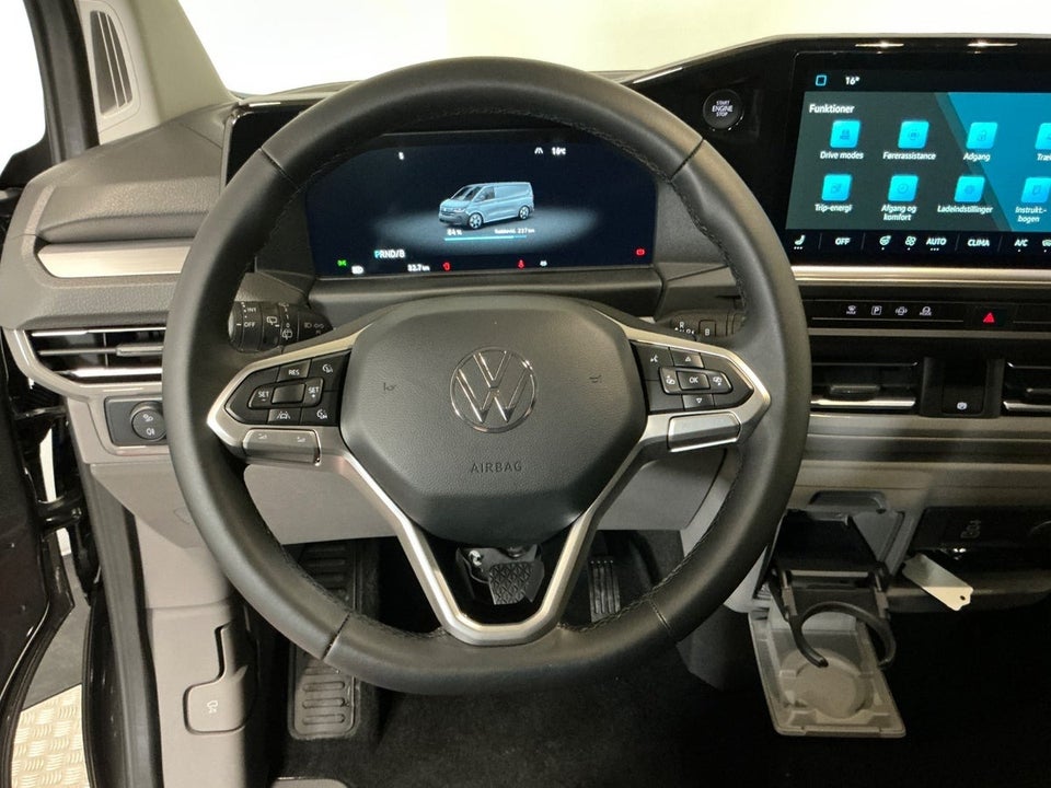 VW e-Caravelle 64 Life SWB