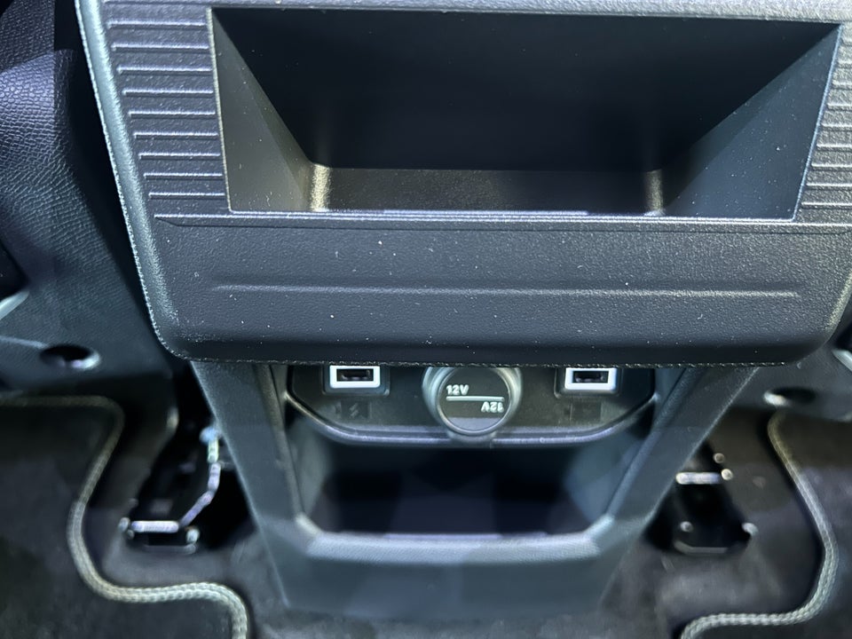 Peugeot e-3008 77 GT Pack 5d