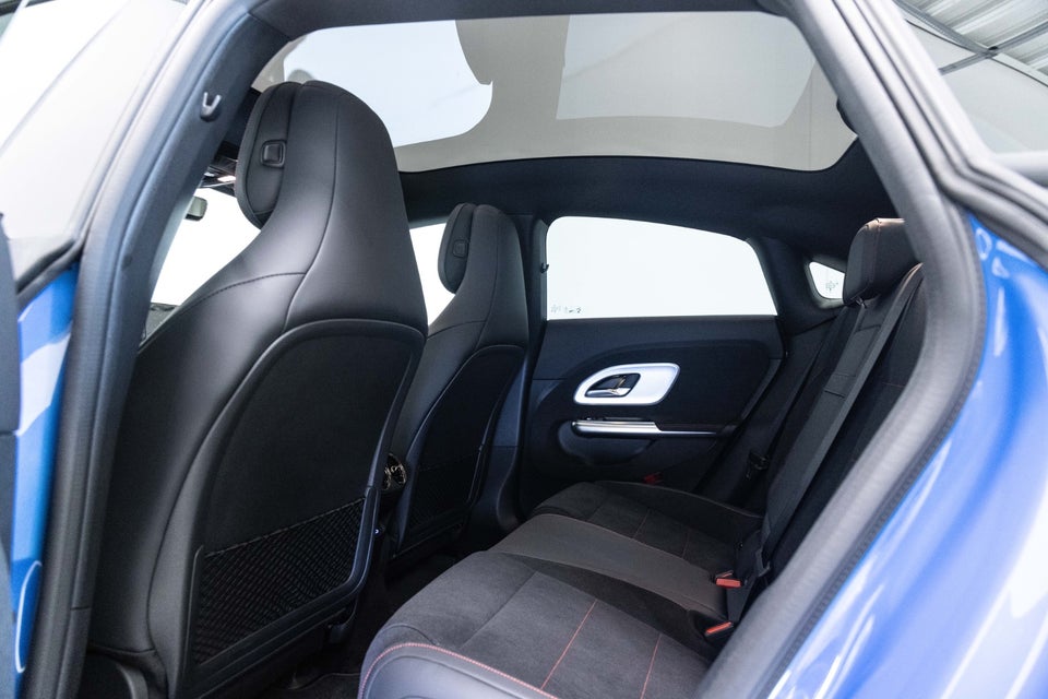 Mercedes CLA350 EQ AMG Premium 4Matic 4d