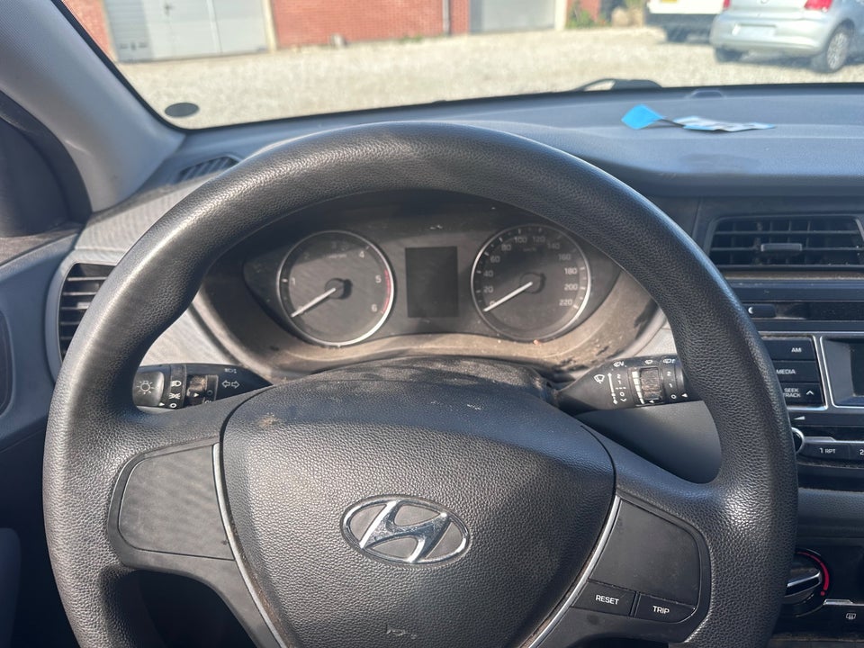 Hyundai i20 1,1 CRDi 75 Life 5d