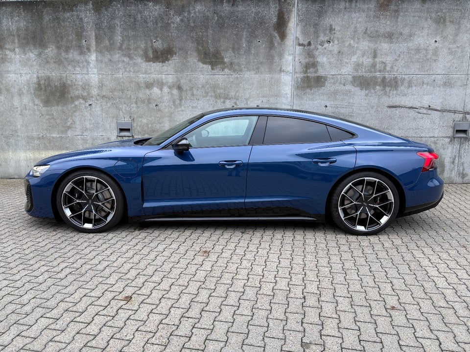 Audi RS e-tron GT quattro 4d
