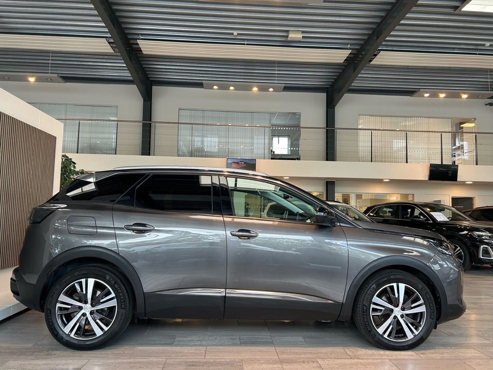 Peugeot 3008 1,5 BlueHDi First Selection EAT8 5d