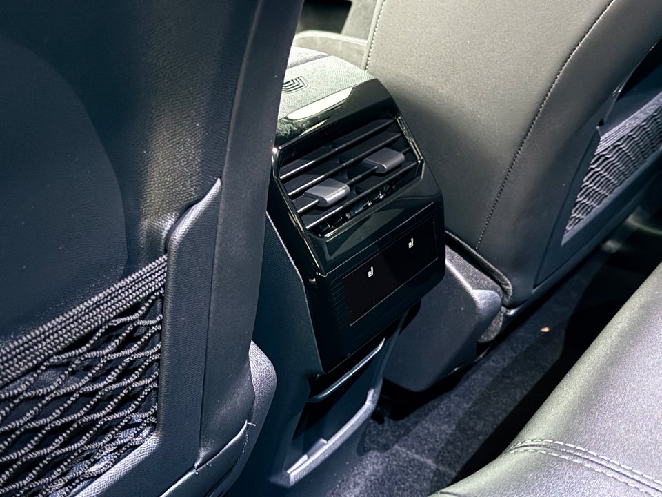 Peugeot e-3008 77 GT Pack 5d