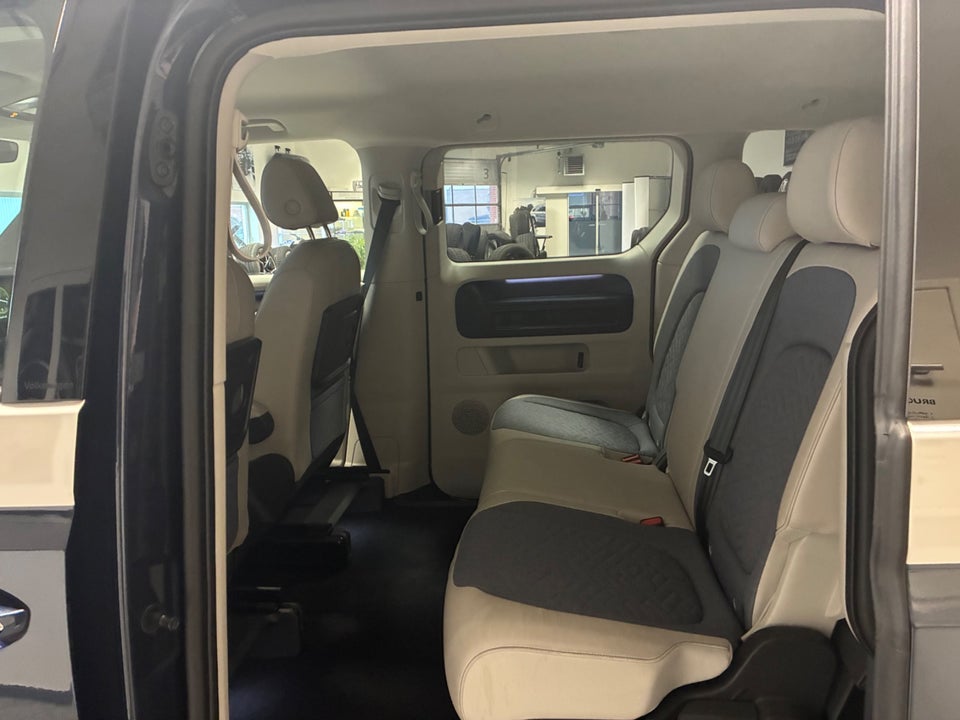 VW ID.Buzz 77 Pro SWB 5d