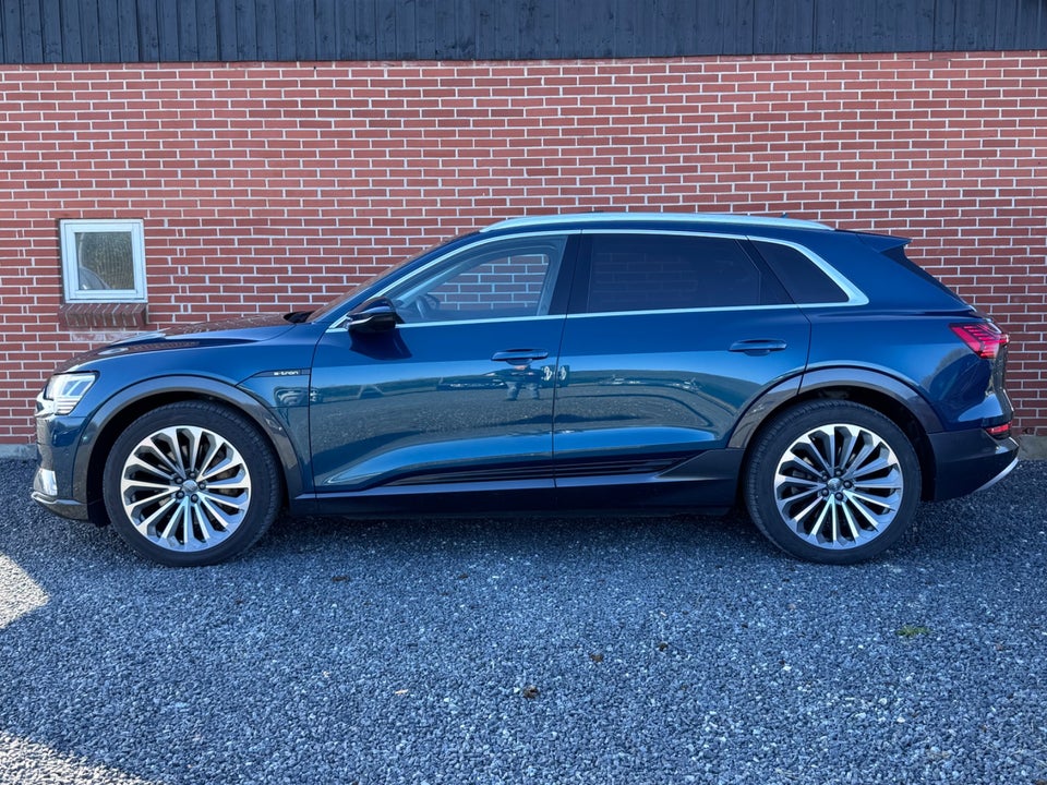 Audi e-tron 55 quattro 5d
