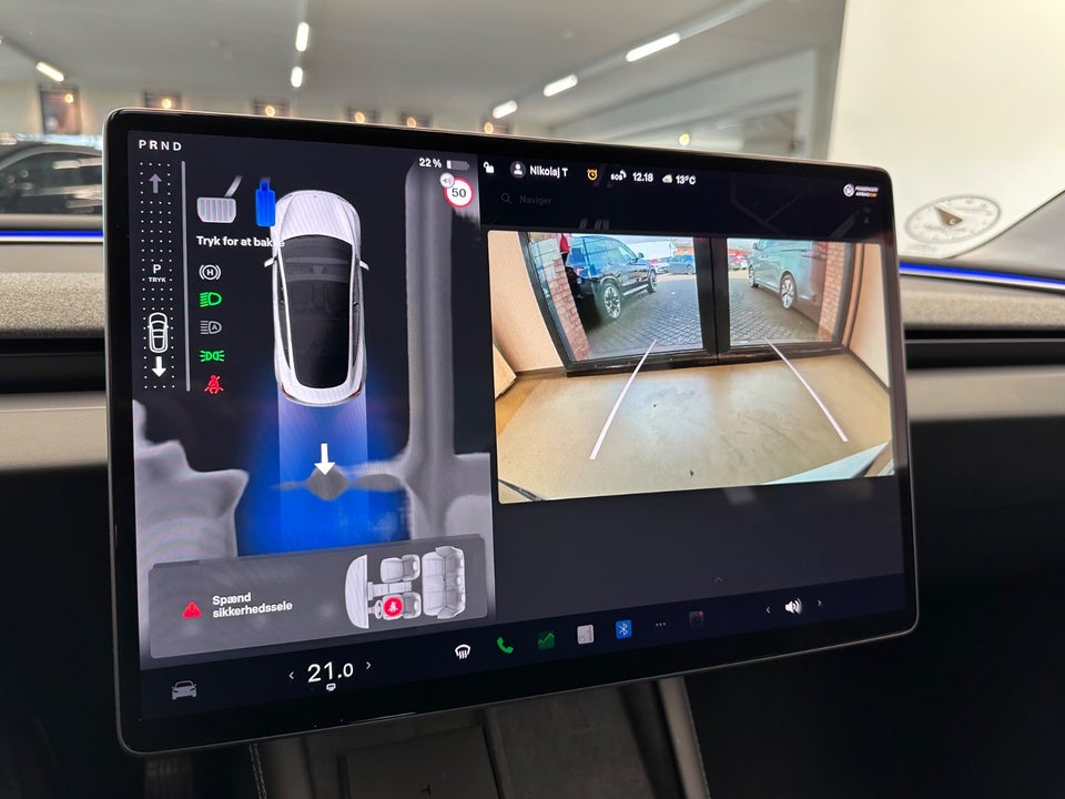 Tesla Model 3 Long Range AWD 4d