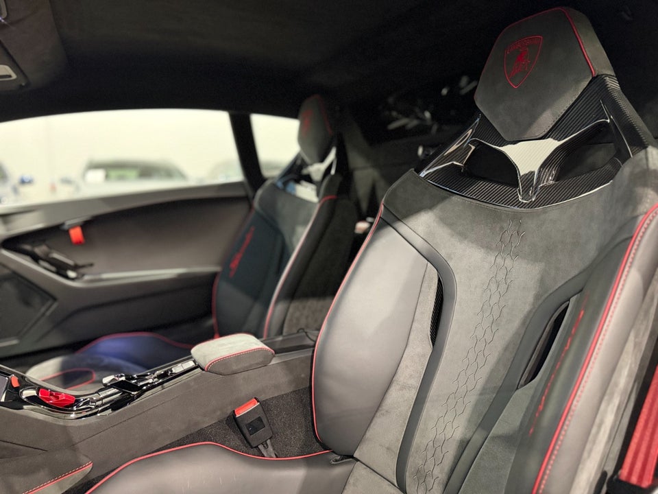 Lamborghini Huracan 5,2 Sterrato 2d