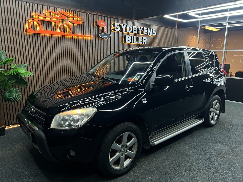 Toyota RAV4 2,2 D-4D 136 4x4 5d