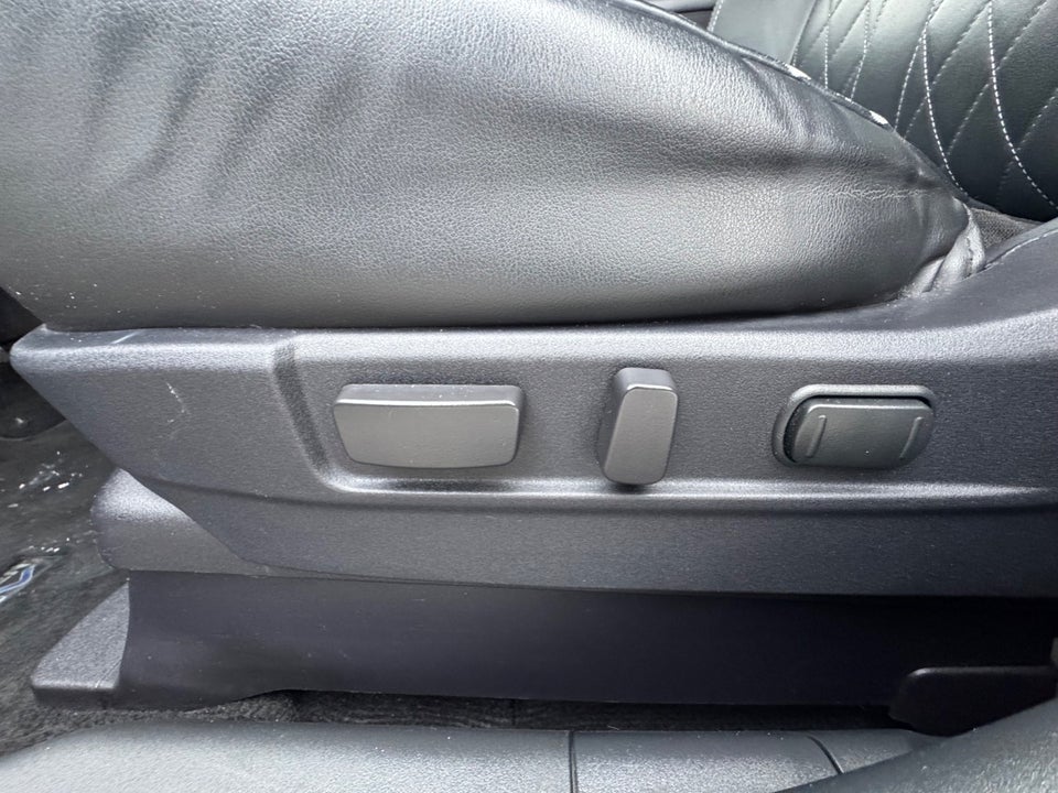 Mitsubishi Outlander 2,4 PHEV Instyle CVT 4WD 5d