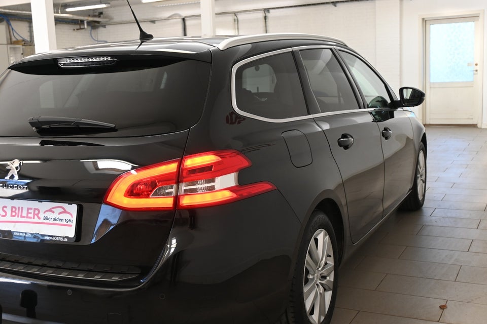 Peugeot 308 1,6 BlueHDi 120 Allure Sky SW 5d
