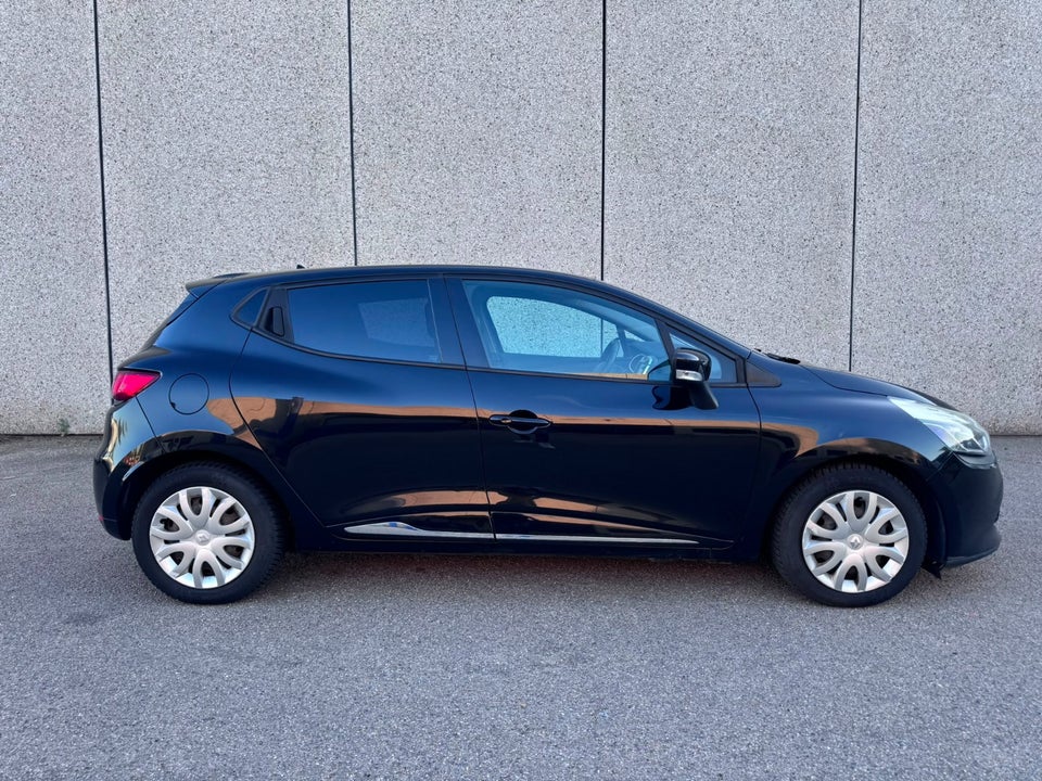 Renault Clio IV 0,9 TCe 90 Expression Optimized 5d