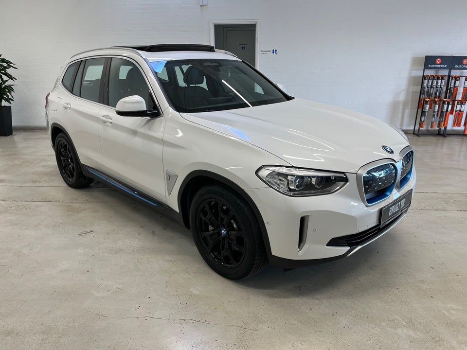 BMW iX3 Charged 5d