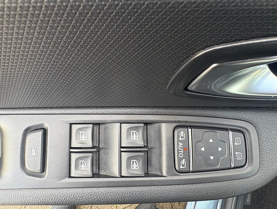 Renault Clio IV 0,9 TCe 90 Zen 5d
