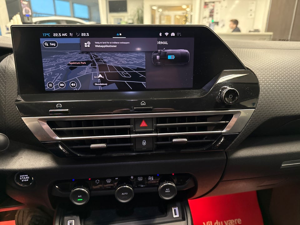 Citroën ë-C4 X 50 Shine 4d