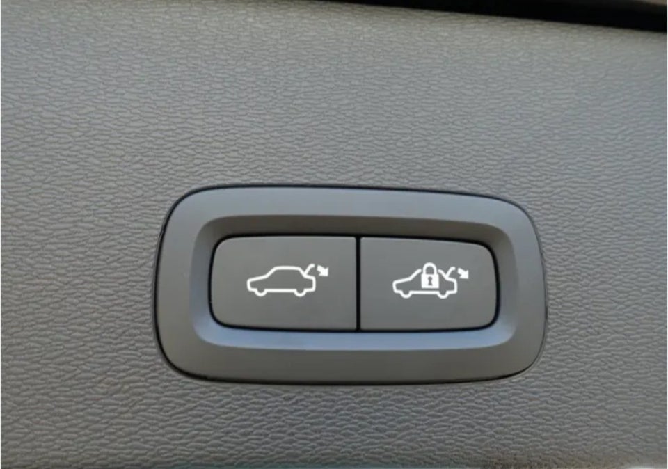 Volvo EC40 Twin Performance Black Edition Ultra 5d