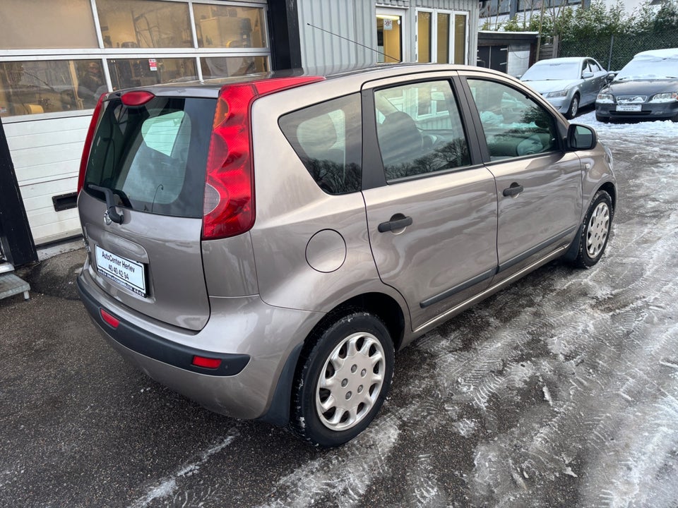 Nissan Note 1,6 Visia aut. 5d