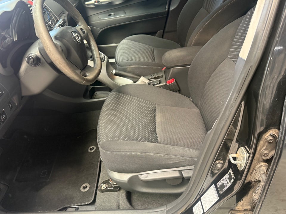 Toyota Auris 1,6 T2 5d