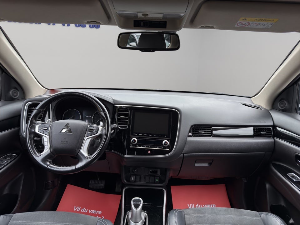 Mitsubishi Outlander 2,4 PHEV Inform CVT 4WD 5d