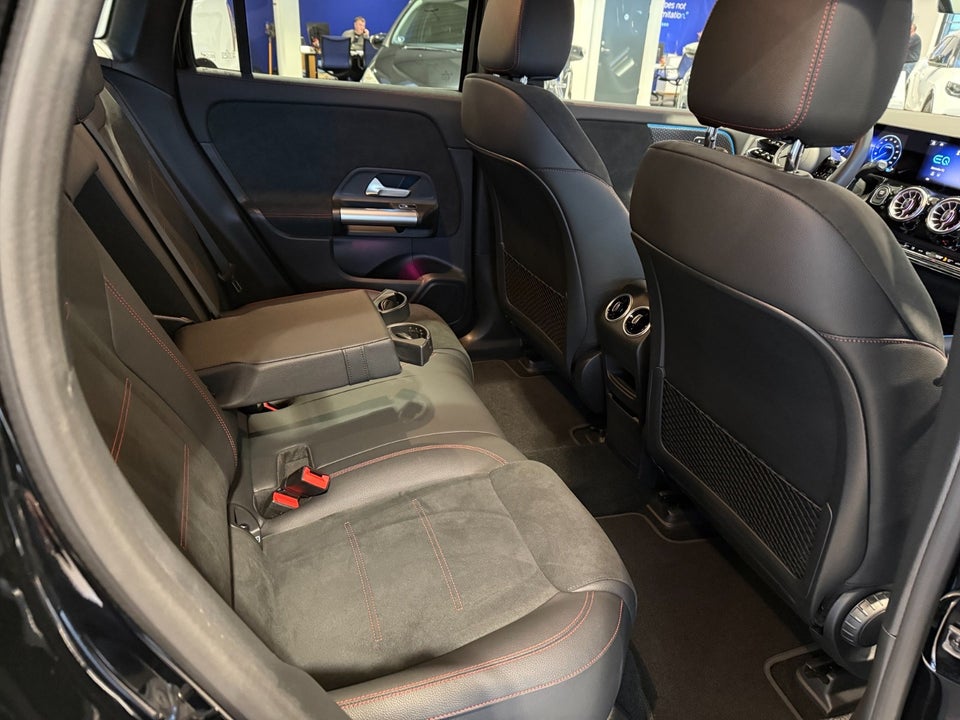 Mercedes EQA250+ AMG Advance 5d