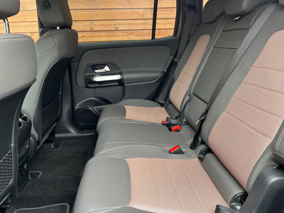 Mercedes EQB300 Progressive 4Matic 5d