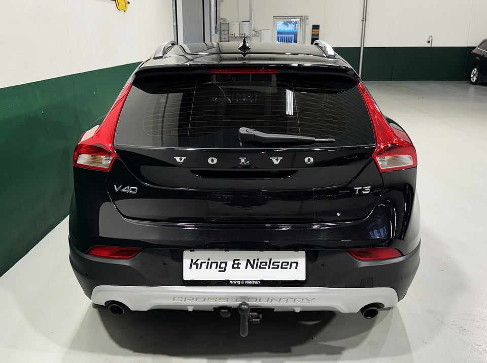 Volvo V40 CC 1,5 T3 152 Momentum aut. 5d