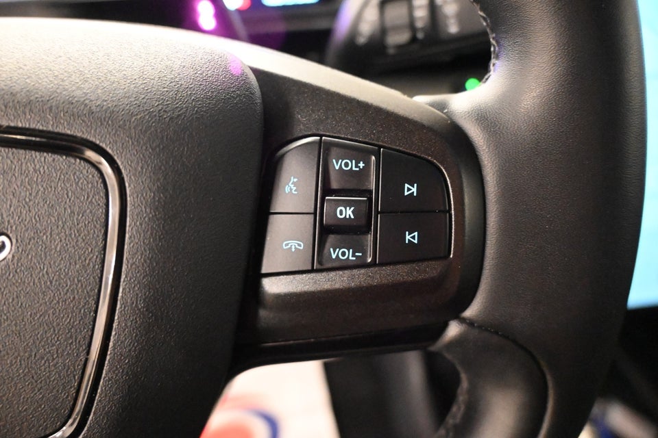 Ford Mustang Mach-E 70 Standard Range 5d