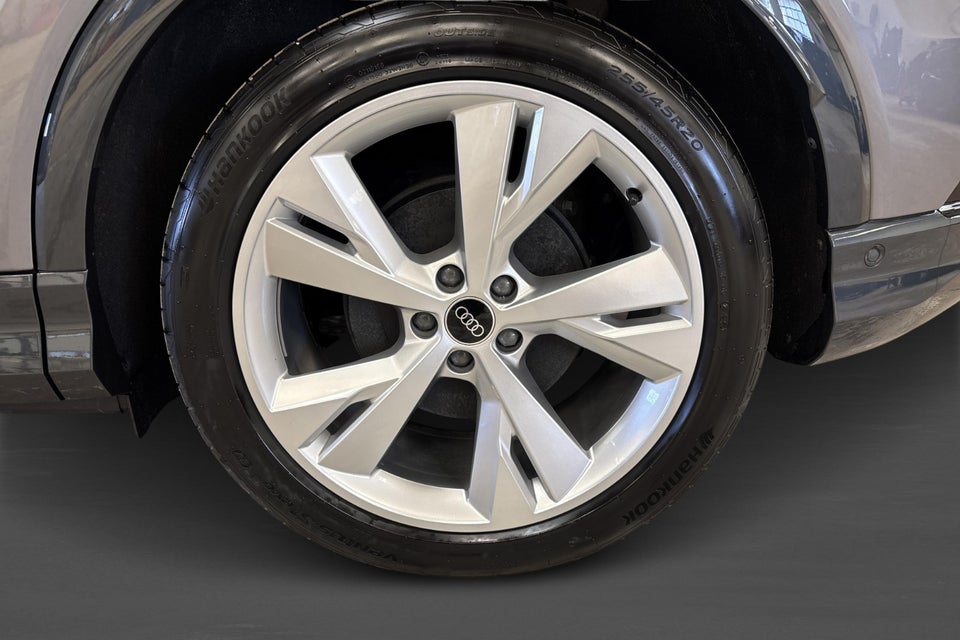 Audi Q4 e-tron 45 S-line Edition 5d