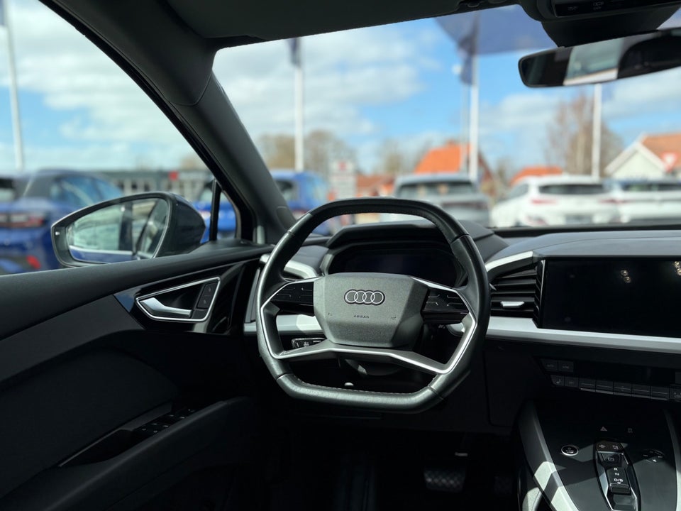 Audi Q4 e-tron 40  5d
