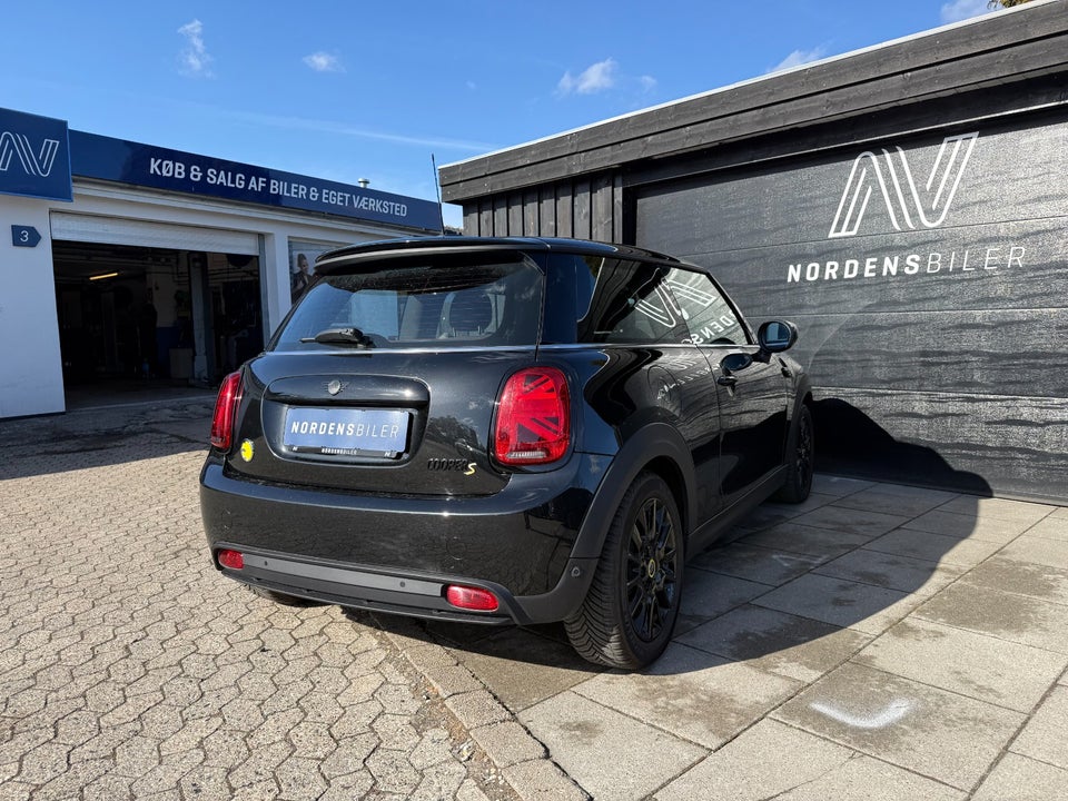 MINI Cooper SE Classic Trim 3d