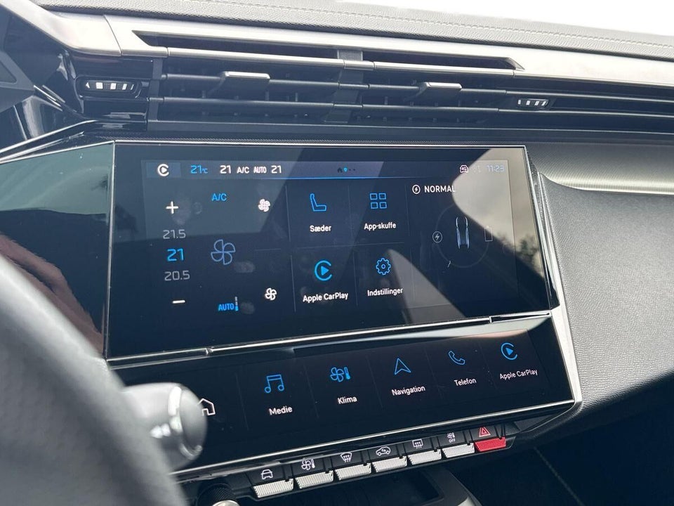 Peugeot e-408 58 GT 5d