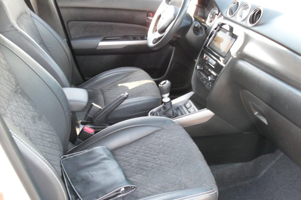 Suzuki Vitara 1,4 mHybrid Exclusive 5d