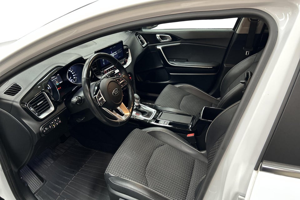 Kia XCeed 1,6 PHEV Upgrade Intro DCT 5d