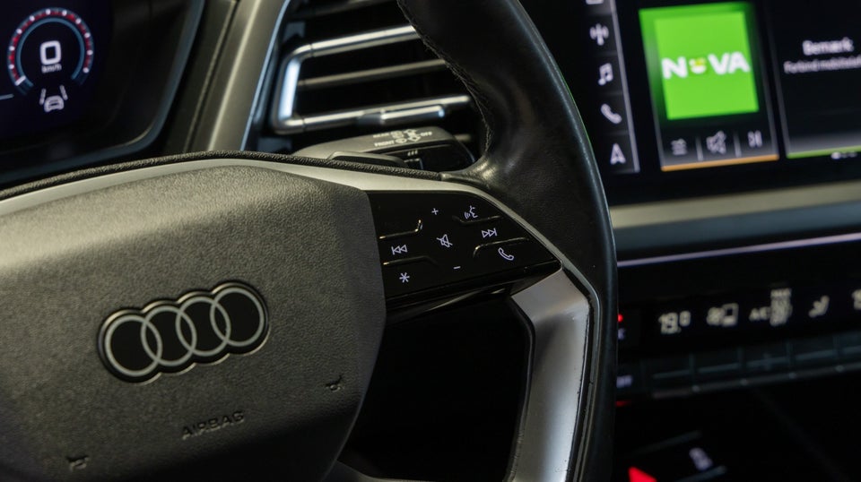 Audi Q4 e-tron 40 S-line 5d