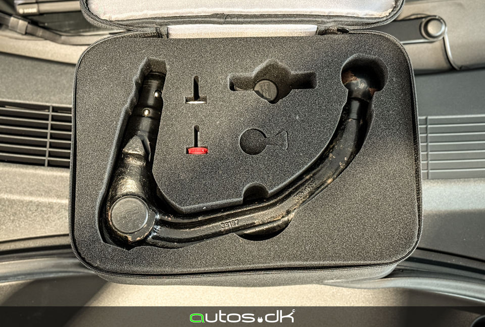 Tesla Model 3 Long Range AWD 4d