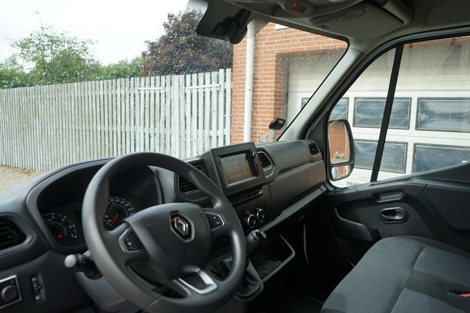 Renault Master IV T35 2,3 dCi 150 L3H2 Kassevogn