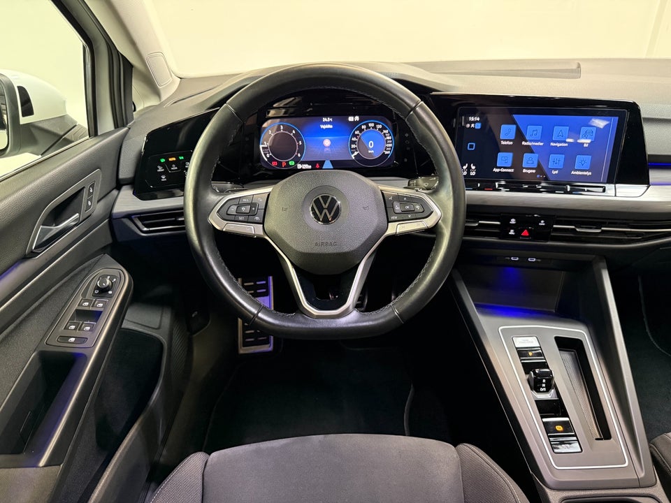 VW Golf VIII 2,0 TDi 150 Style DSG 5d