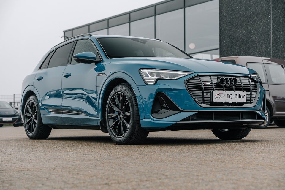 Audi e-tron 55 S-line quattro 5d