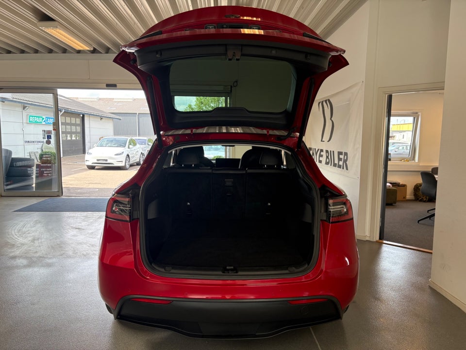 Tesla Model Y Long Range AWD 5d