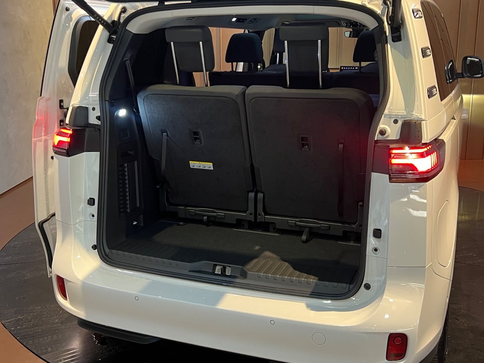 VW ID.Buzz 86 7prs LWB 5d