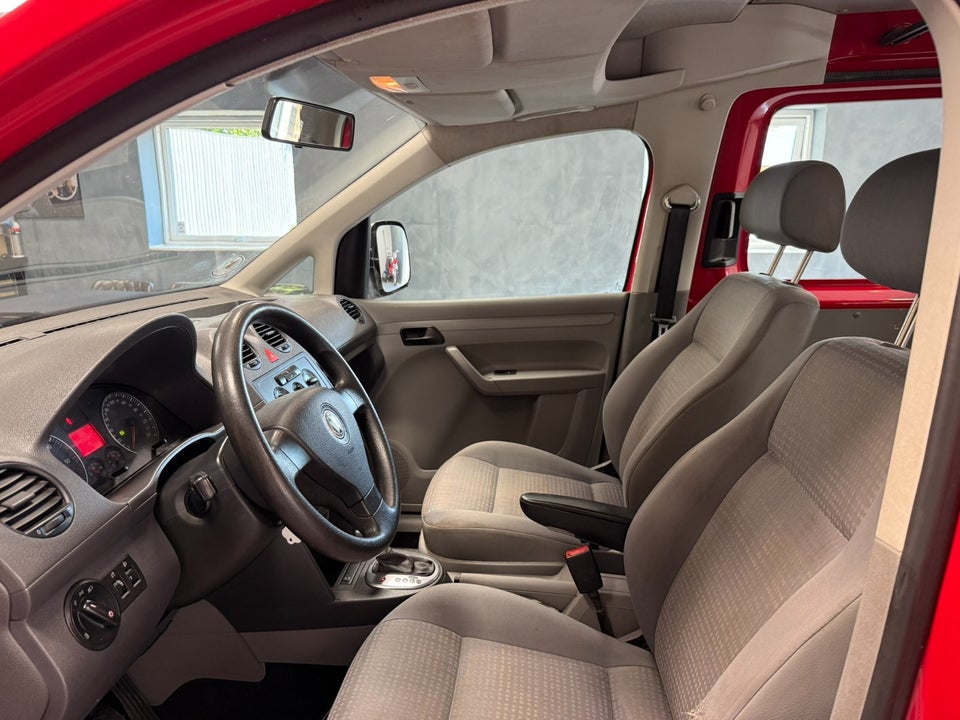 VW Caddy 1,9 TDi Life DSG 5d
