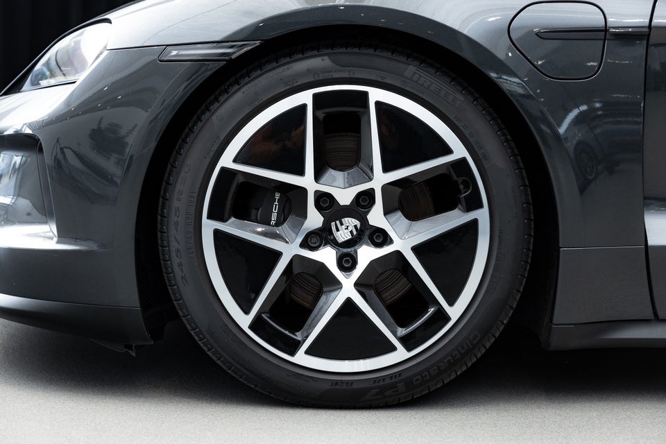 Porsche Taycan Performance+ Sport Turismo 5d