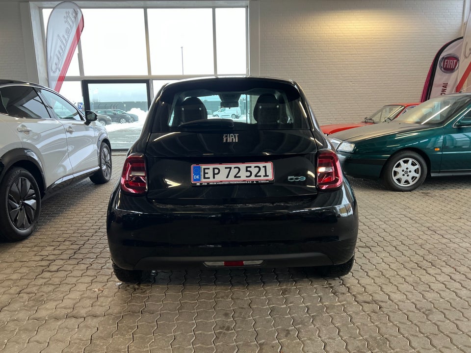 Fiat 500e 42 Icon 3d