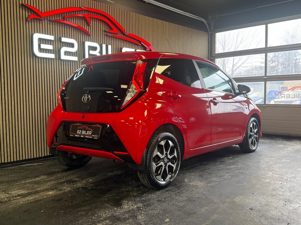 Toyota Aygo 1,0 VVT-i x-press 5d