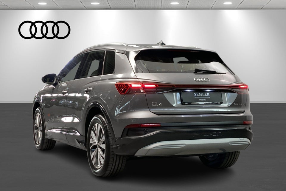 Audi Q4 e-tron 45 Progress 5d