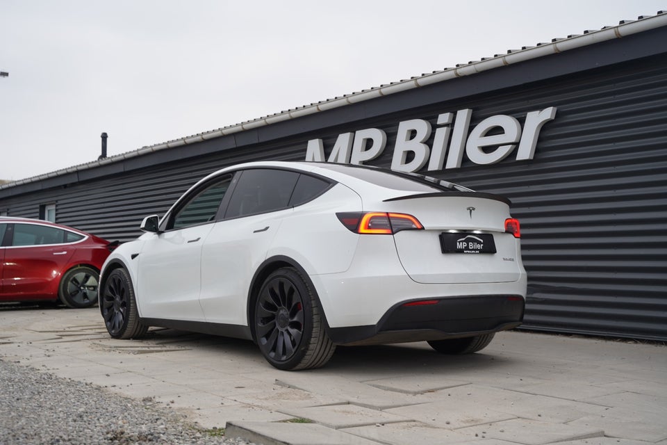 Tesla Model Y Performance AWD 5d