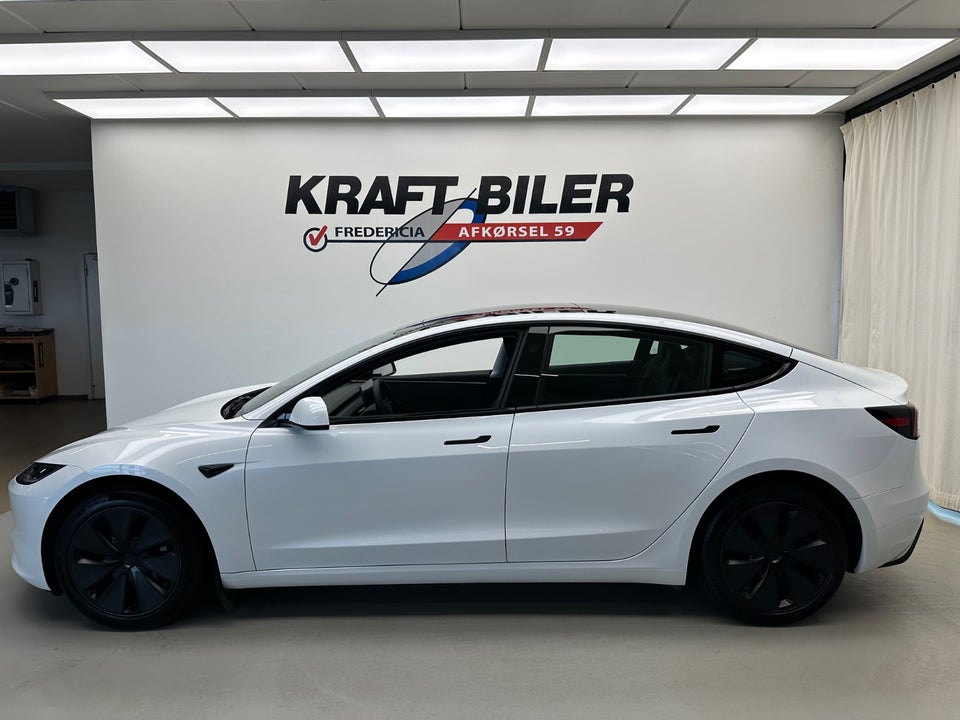 Tesla Model 3 RWD 4d
