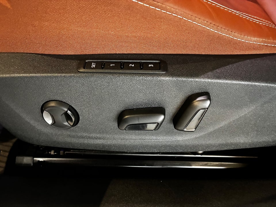 Skoda Enyaq 60 iV ecoSuite 5d